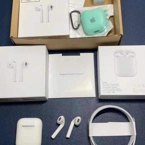 NEW AirPods True Wireless Bluetooth Headphones (2nd Gen) w/Charging Case - Picture 6 of 6